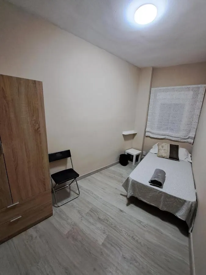 Meridiana Sant Andreu 4 Bedrooms Barcelona Apartment